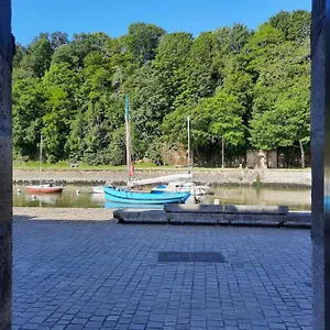 Port De St Goustan Auray