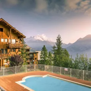 4 Pers. Piscine Et Literie Toute Neuve. Appartement